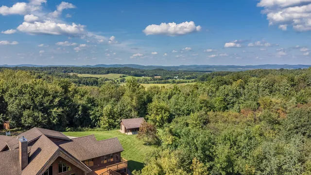 $790,000 | N8718 County Road VV, Farmington, WI 54644