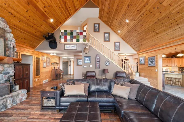 $790,000 | N8718 County Road VV, Farmington, WI 54644