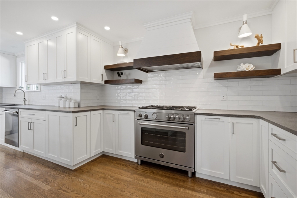 5 Coolidge Road Marblehead, MA 01945 - Photo 8 of 26