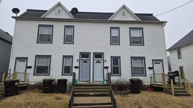 $229,000 | 609 West Cottonwood Street, Freeport, IL 61032