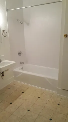 $229,000 | 609 West Cottonwood Street, Freeport, IL 61032