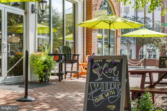 $4,100 | 5056 Minda Court, Alexandria, VA 22304