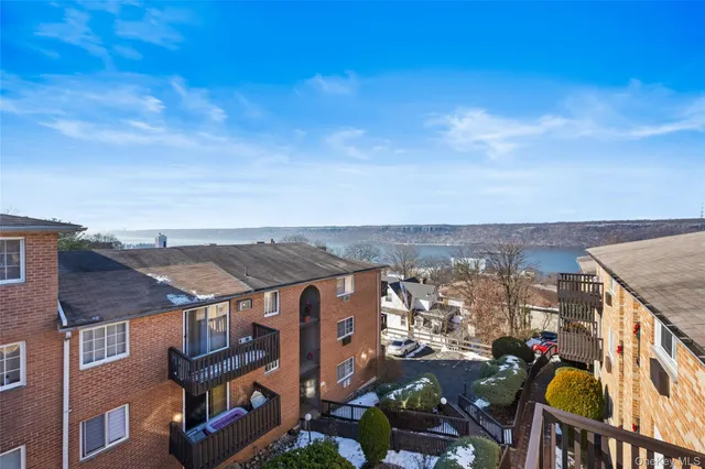 $2,800 | 351 North Broadway, Unit 1E, Yonkers, NY 10701