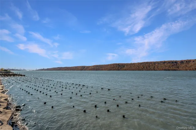 $2,650 | 351 North Broadway, Unit 1E, Yonkers, NY 10701