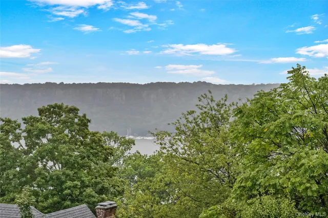 $2,800 | 351 North Broadway, Unit 1E, Yonkers, NY 10701