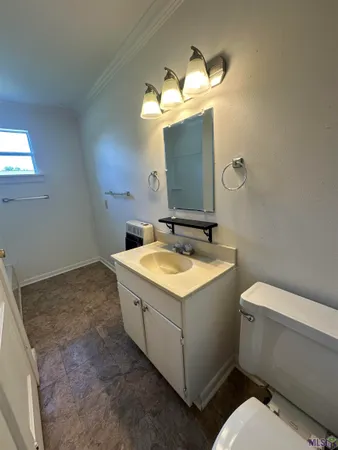 $885 | 110 Pine Street, Port Allen, LA 70767