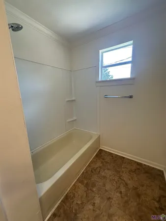 $885 | 110 Pine Street, Port Allen, LA 70767