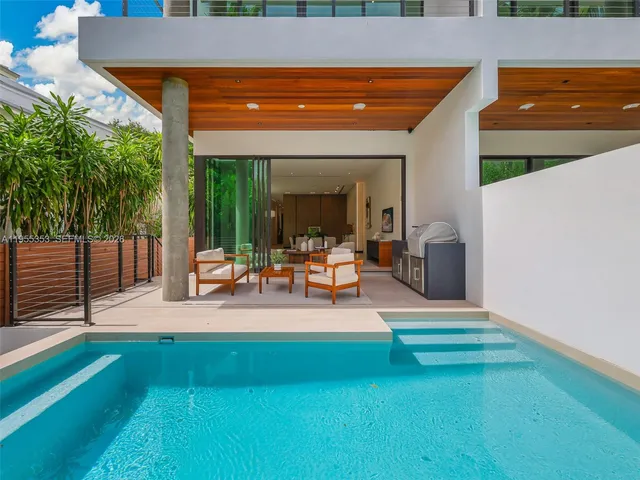 $3,945,000 | 2822 Coconut Avenue, Unit 2822, Miami, FL 33133