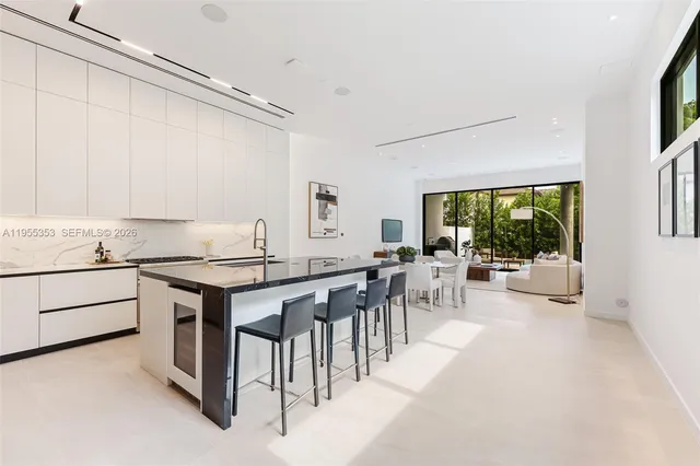 $3,945,000 | 2822 Coconut Avenue, Unit 2822, Miami, FL 33133