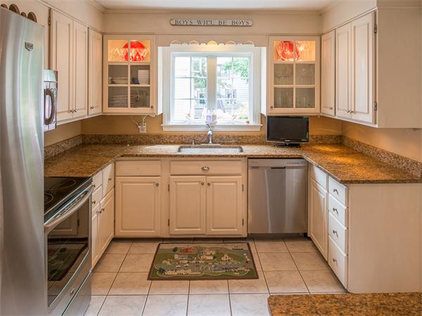 19 Canterbury Road Marblehead, MA 01945 - Photo 8 of 19 Gallery Image 8