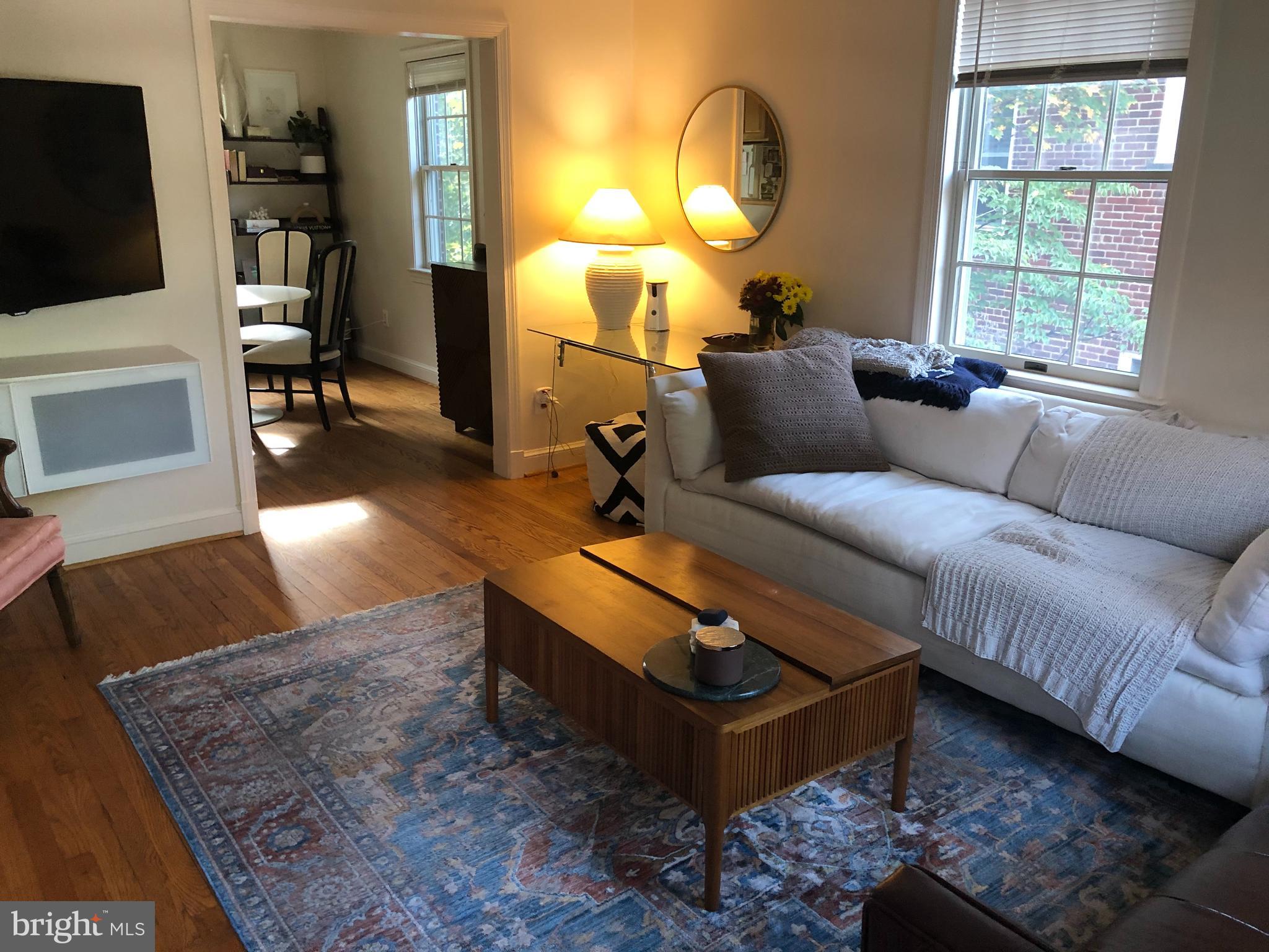 25 Sunset Drive Alexandria, VA 22301 - Photo 2 of 22