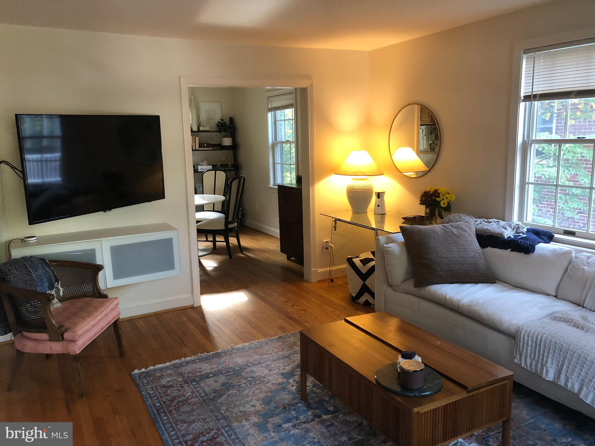 25 Sunset Drive Alexandria, VA 22301 - Photo 3 of 22