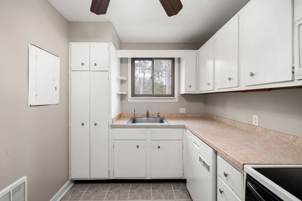 5 Liberty Road, Unit 5 Bridgewater, MA 02324 - Photo 11 of 29