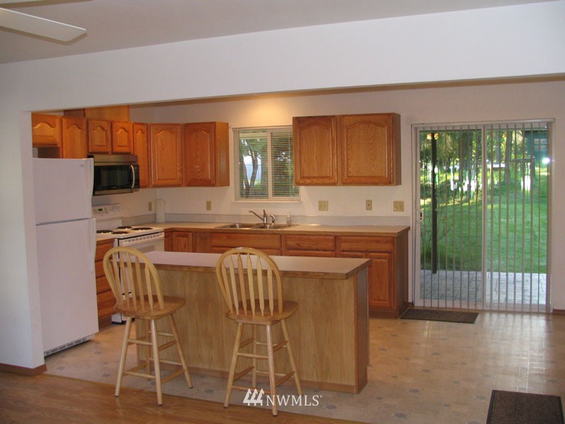 8316 John Dower Road Southwest Lakewood, WA 98499 - Photo 12 of 15