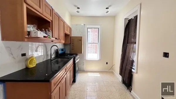 $2,700 | 586 East 54th Street, Unit 1 | Farragut