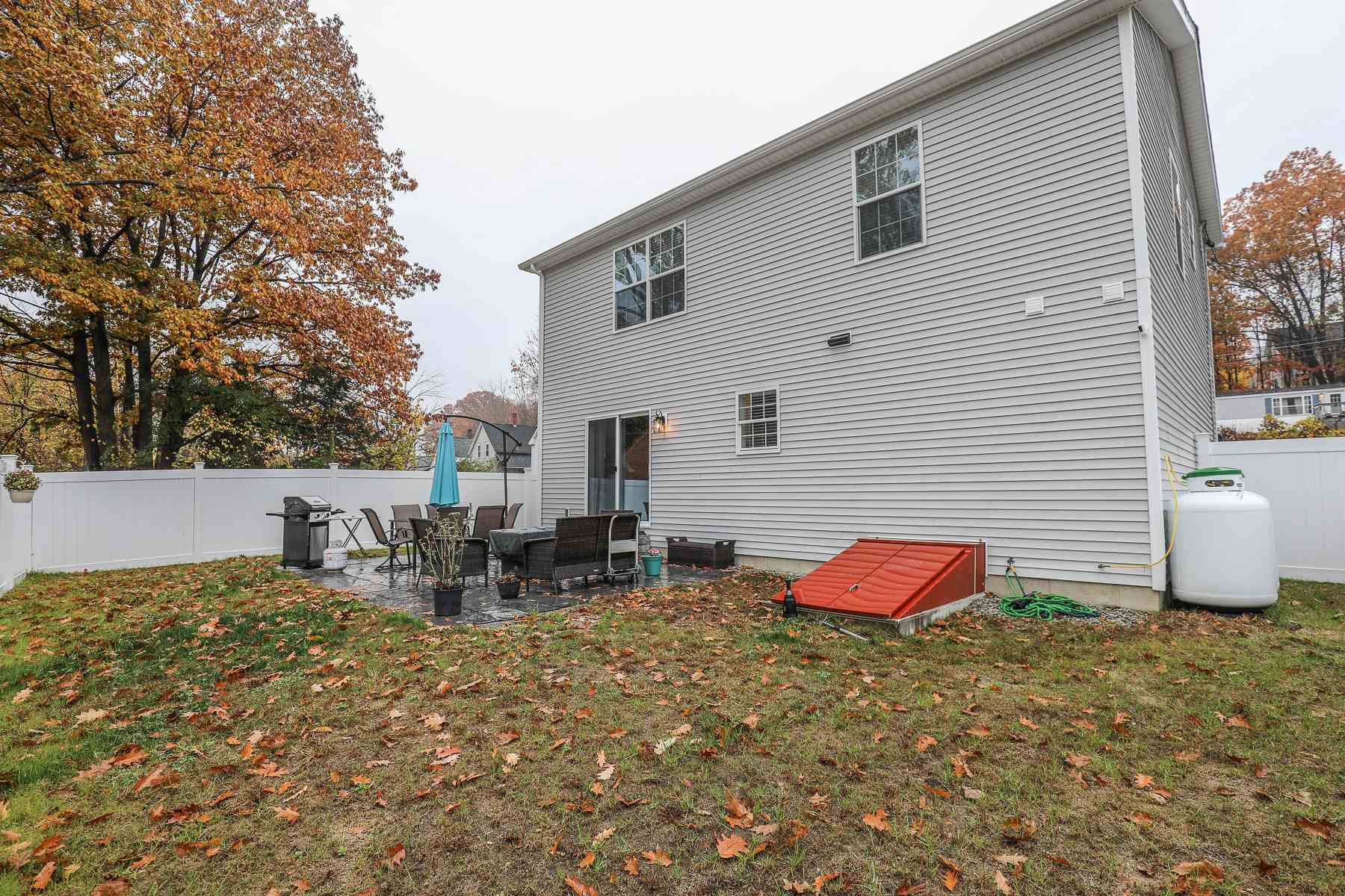 98 Wilton Road Milford, NH 03055 - Photo 5 of 37
