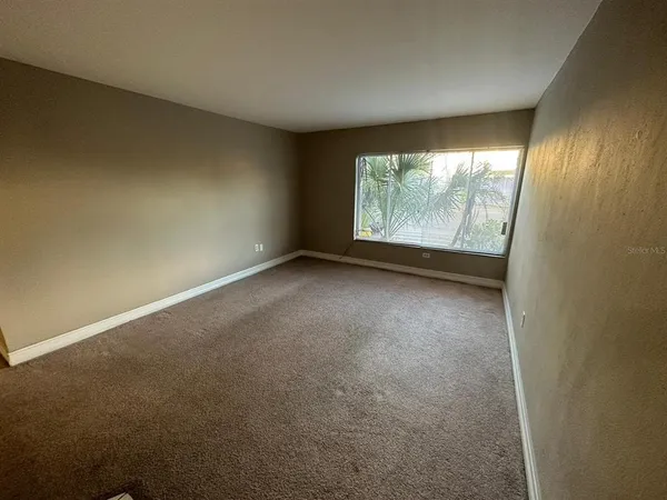 $950 | 1830 Maravilla Avenue, Unit 206, Fort Myers, FL 33901