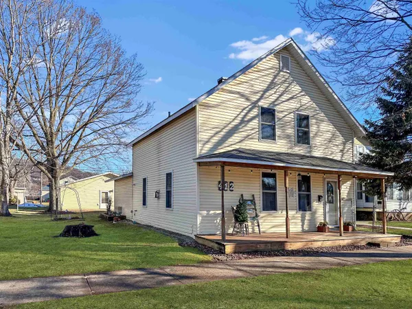 $218,000 | 412 North Wacouta Avenue, Prairie du Chien, WI 53821