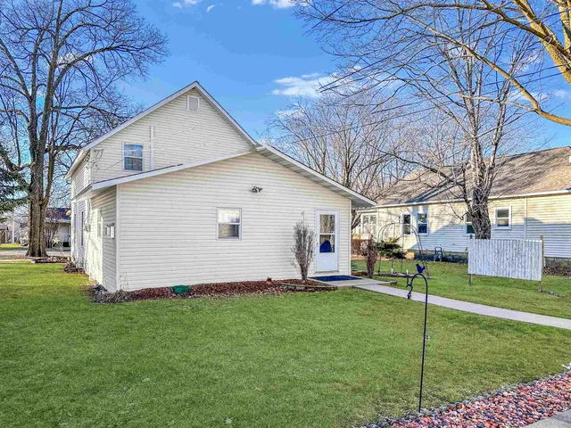 $225,000 | 412 North Wacouta Avenue, Prairie du Chien, WI 53821