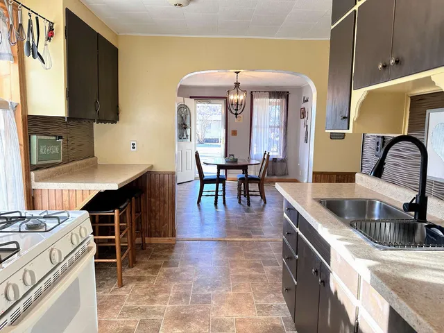 $225,000 | 412 North Wacouta Avenue, Prairie du Chien, WI 53821