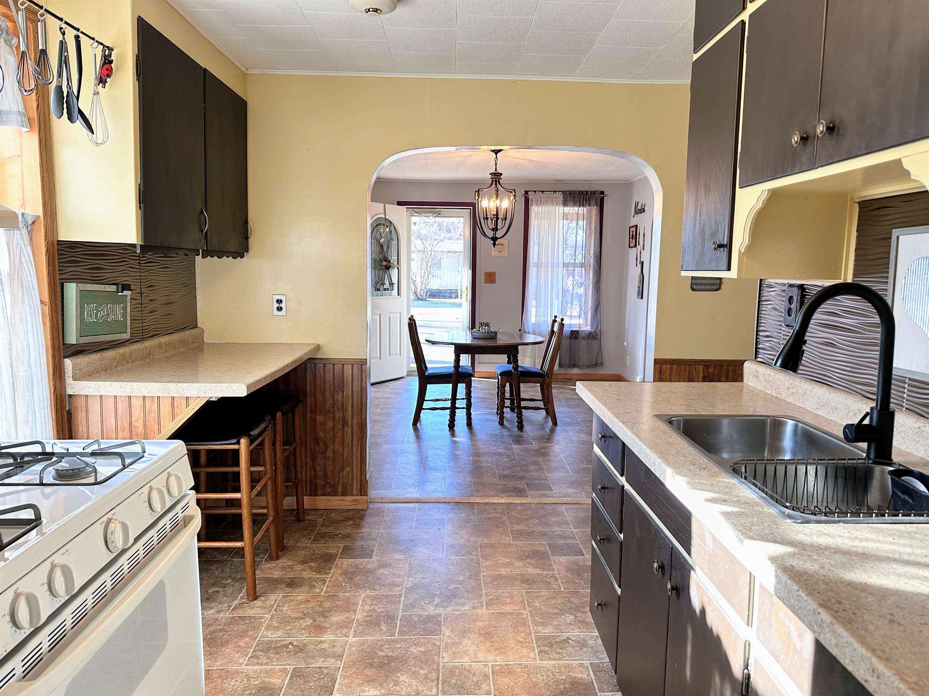 412 North Wacouta Avenue Prairie du Chien, WI 53821 - Photo 6 of 25