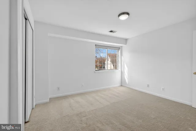 $2,500 | 6017 F Curtier Drive, Unit F, Alexandria, VA 22310