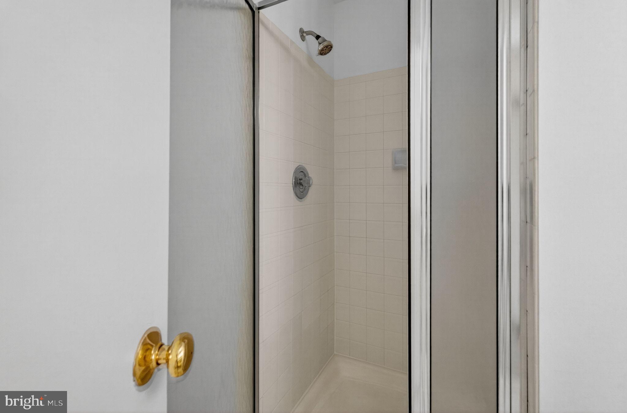 6017 F Curtier Drive, Unit F Alexandria, VA 22310 - Photo 14 of 24