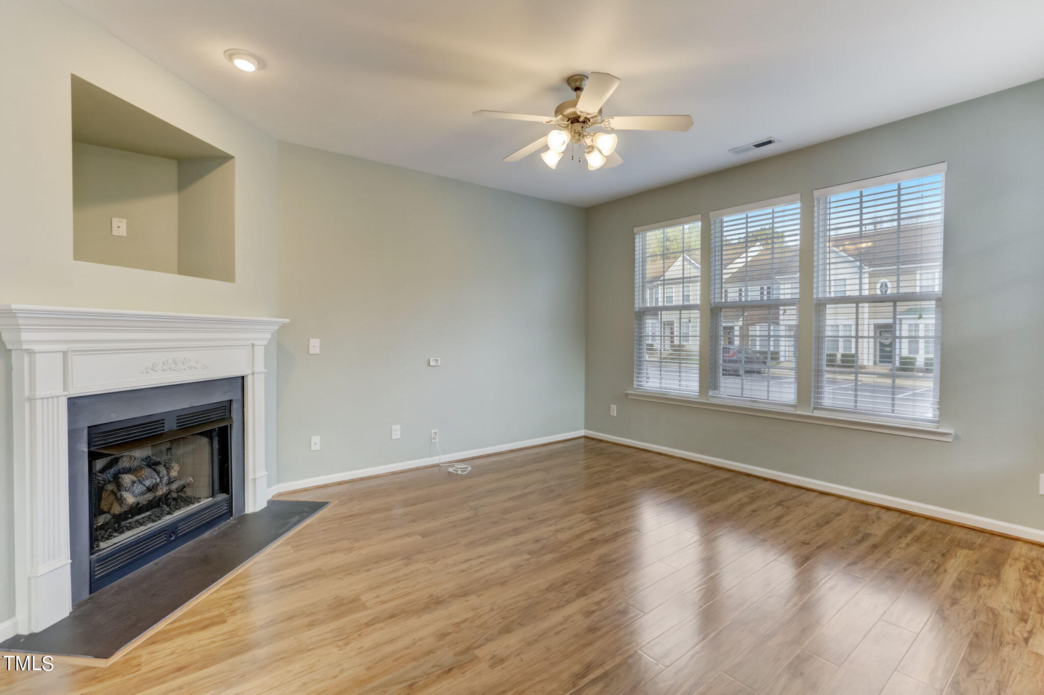 4401 Sugarbend Way Raleigh, NC 27606 - Photo 5 of 20 5-web-or-mls-Sugarbend Way-005