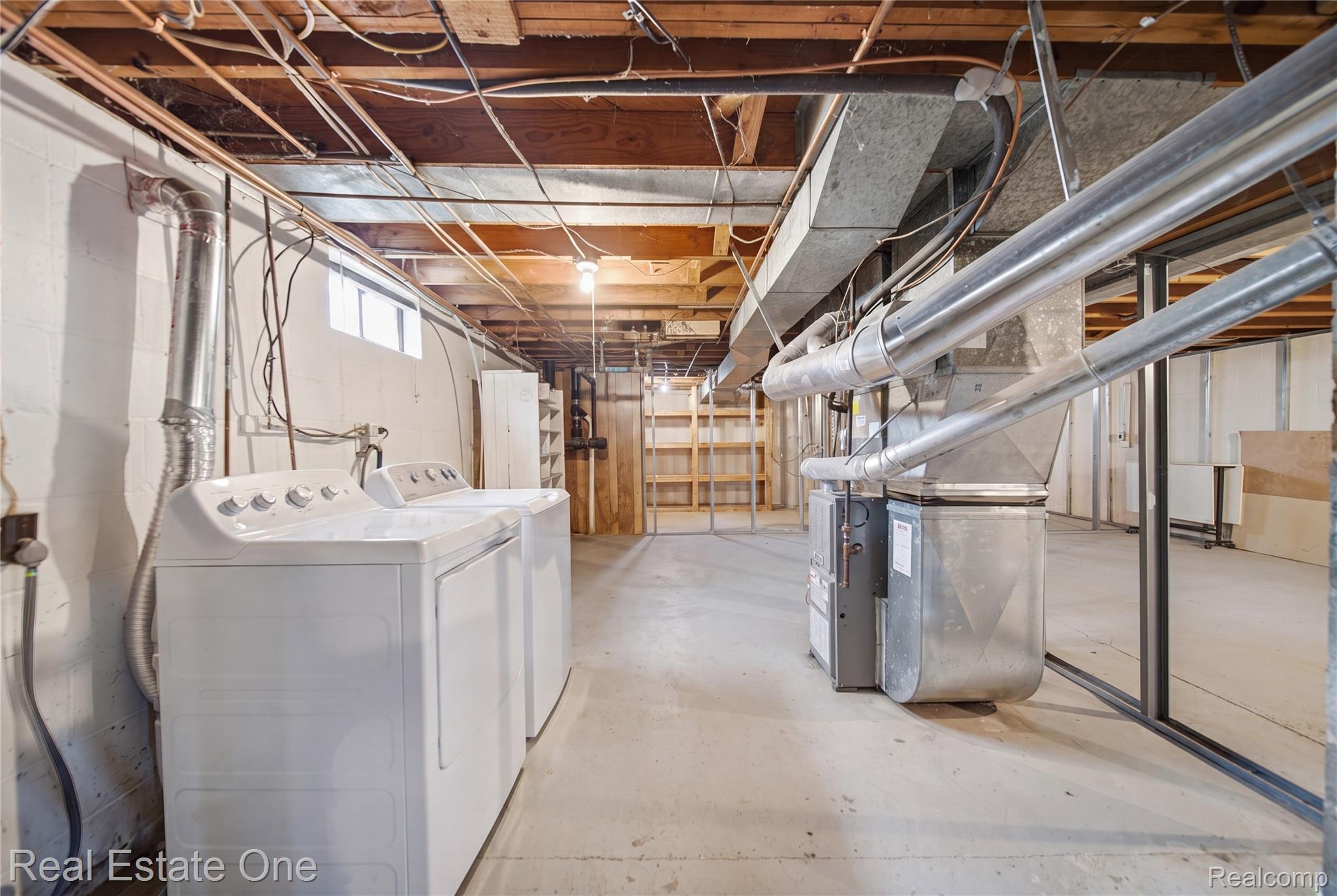665 South Howell Street Pinckney, MI 48169 - Photo 21 of 28 Photo has been digitally enhanced