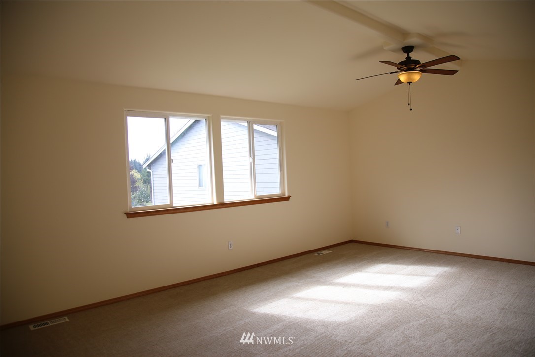 3602 186th Place Southeast Bothell, WA 98012 - Photo 9 of 12 Gallery Image 9