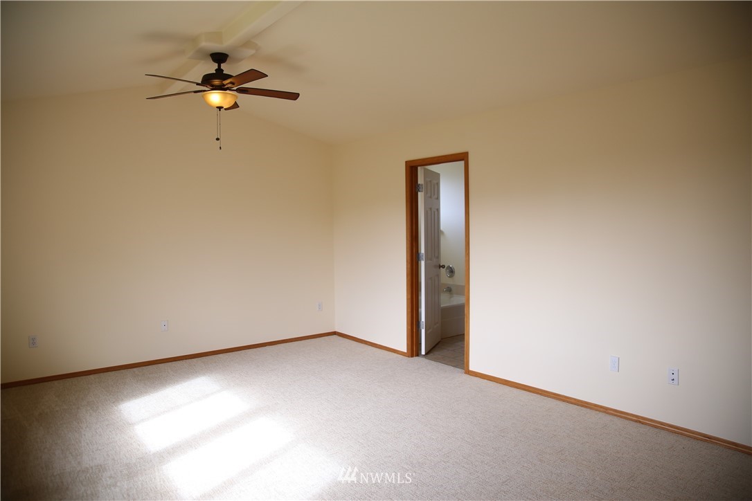 3602 186th Place Southeast Bothell, WA 98012 - Photo 10 of 12 Gallery Image 10
