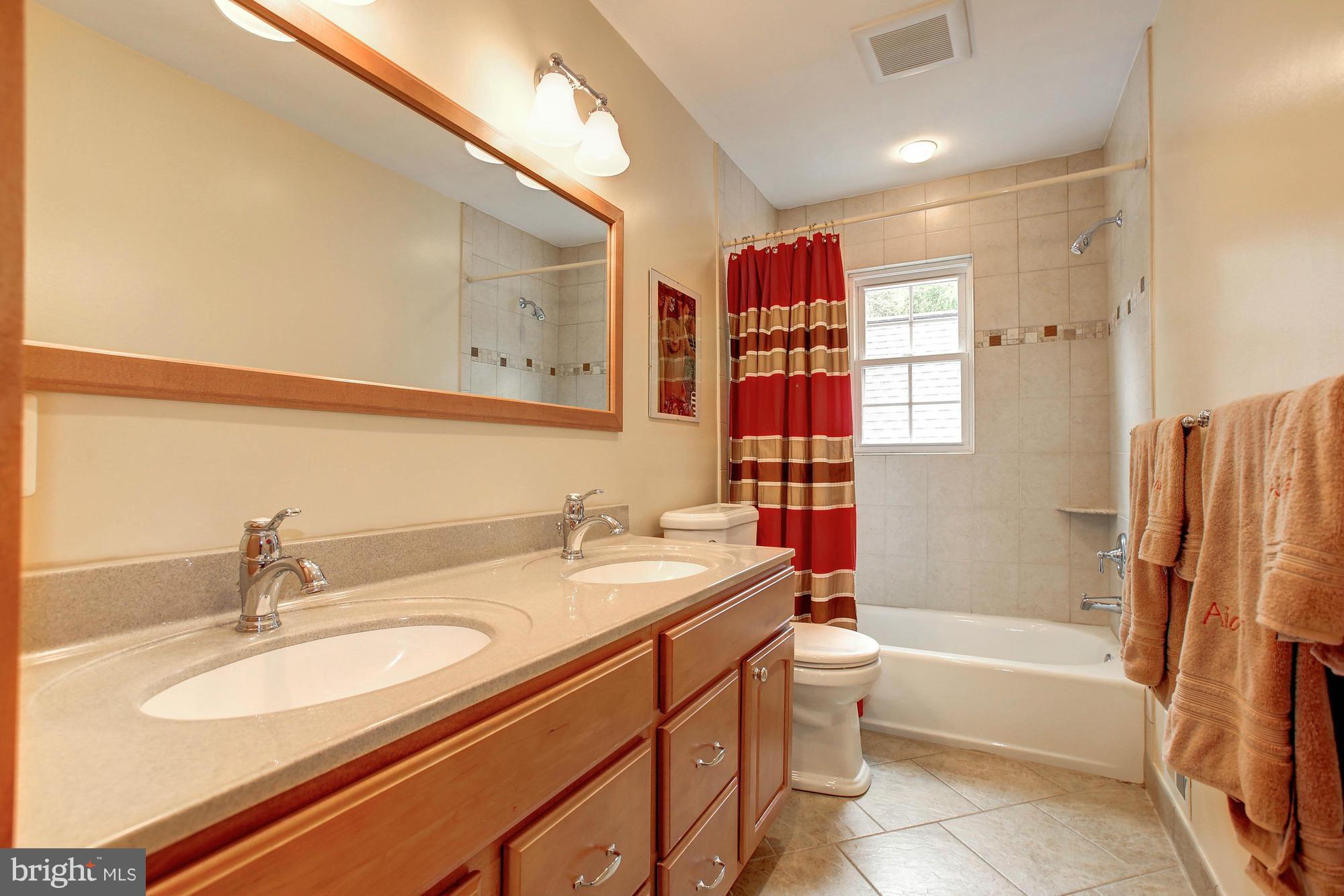 7604 Range Road Alexandria, VA 22306 - Photo 22 of 30 Bath