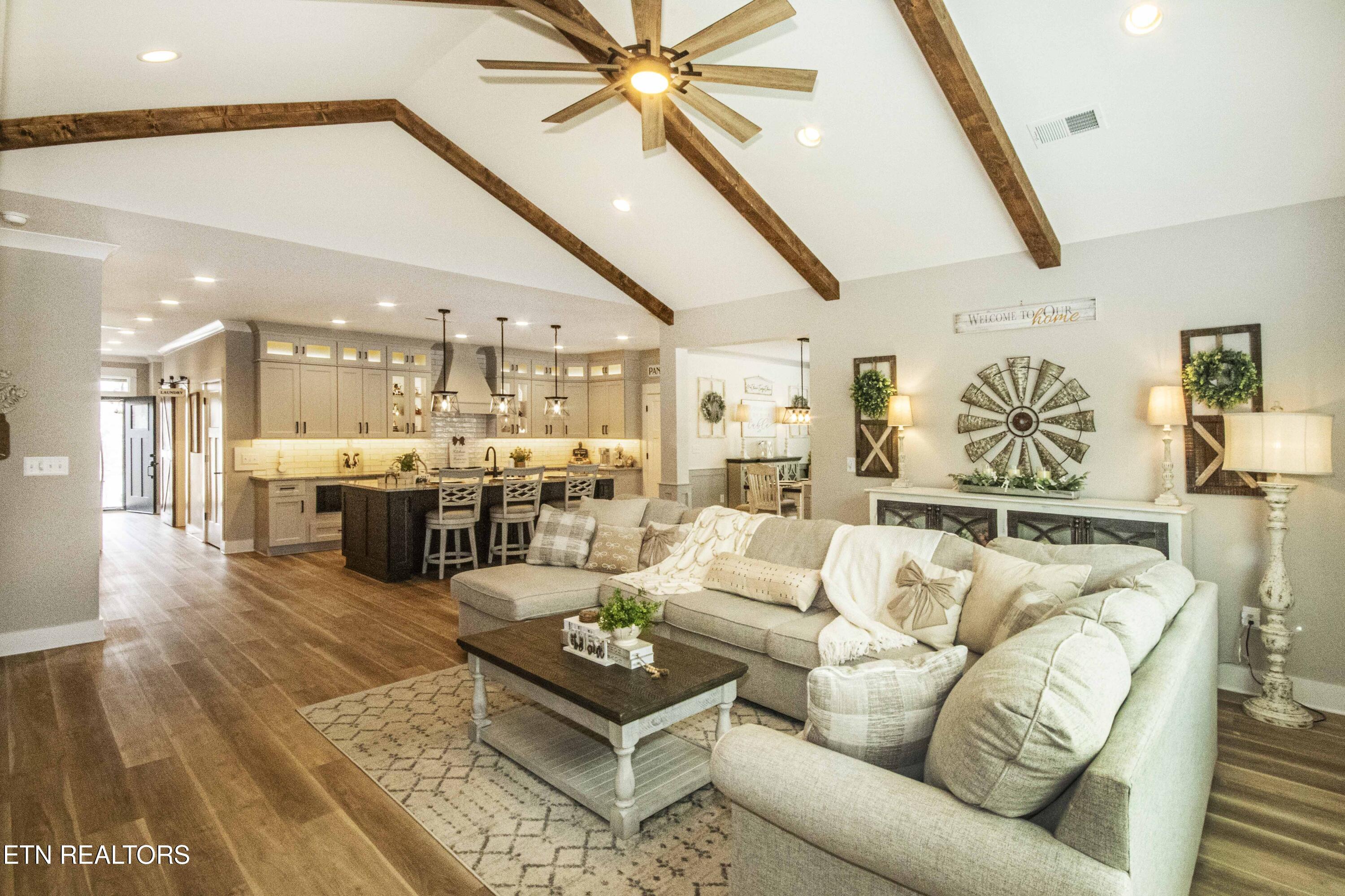 178 Saloli Way Loudon, TN 37774 - Photo 23 of 58 Great room