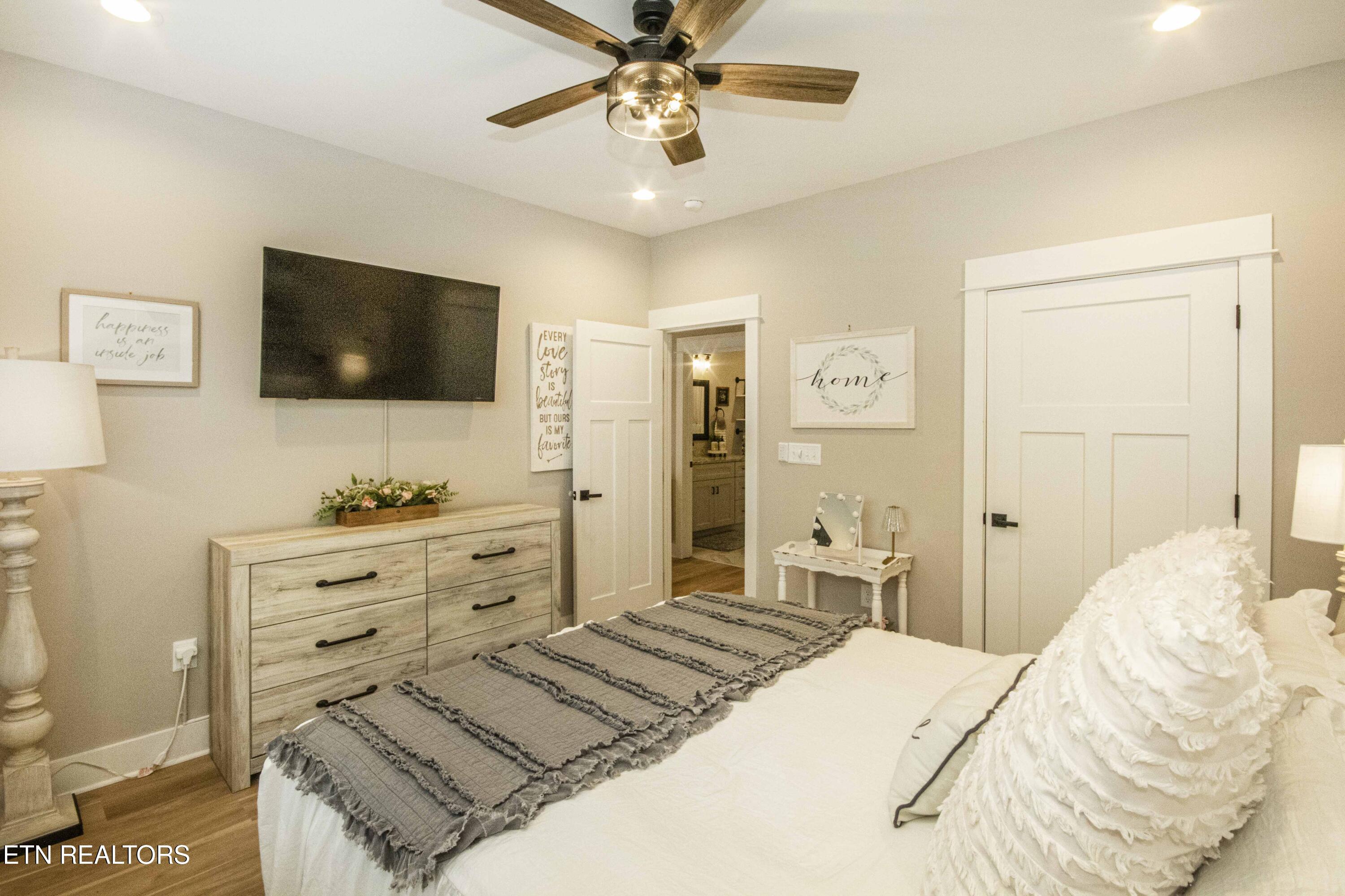 178 Saloli Way Loudon, TN 37774 - Photo 47 of 58 Guest suite #2