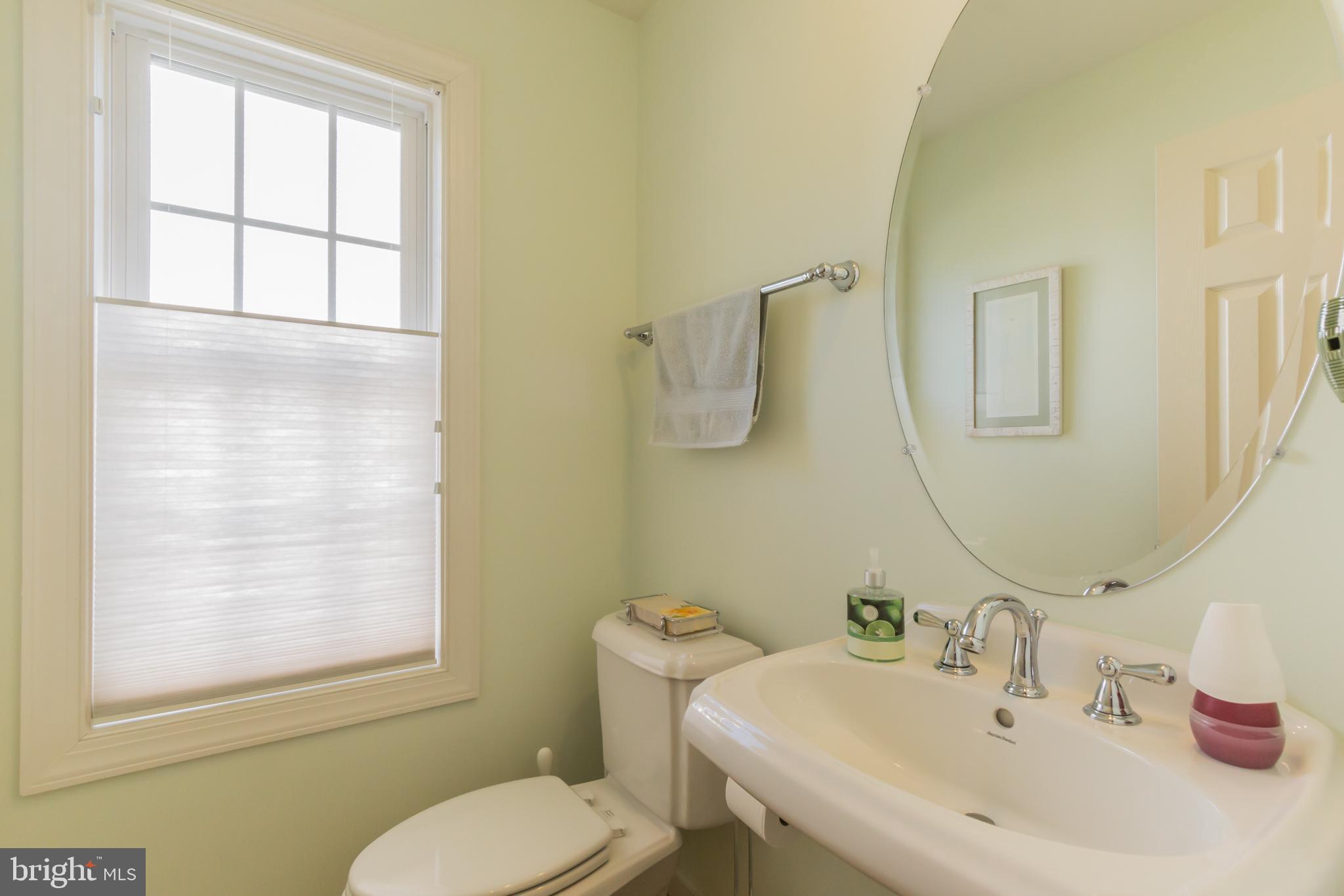 14523 Fairdale Road Silver Spring, MD 20905 - Photo 8 of 30 Gallery Image 8