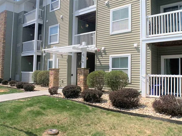 $255,000 | 520 Davis Mills Drive, Unit 104, Harrisonburg, VA 22801