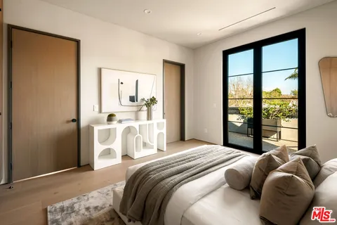 $6,170,000 | 4165 Nagle Avenue, Sherman Oaks, CA 91423