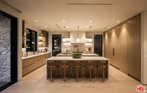 $6,170,000 | 4165 Nagle Avenue, Sherman Oaks, CA 91423