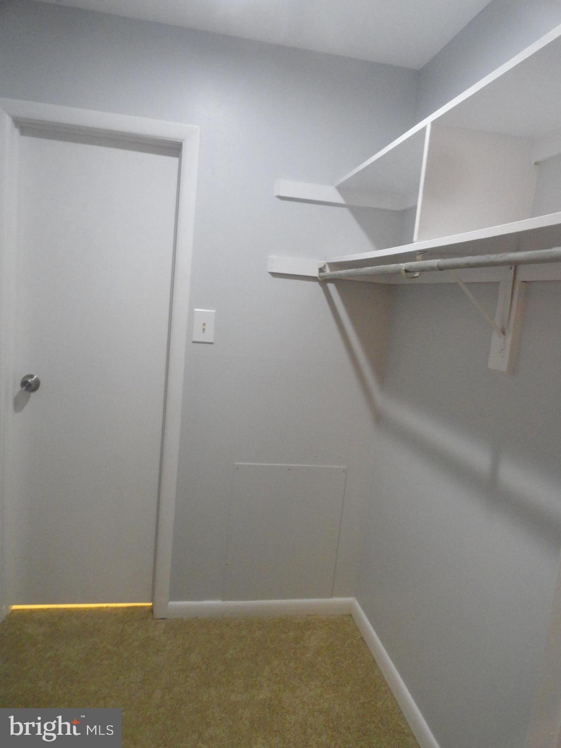 5804 Royal Ridge Drive, Unit K Springfield, VA 22152 - Photo 15 of 33 walk in closet