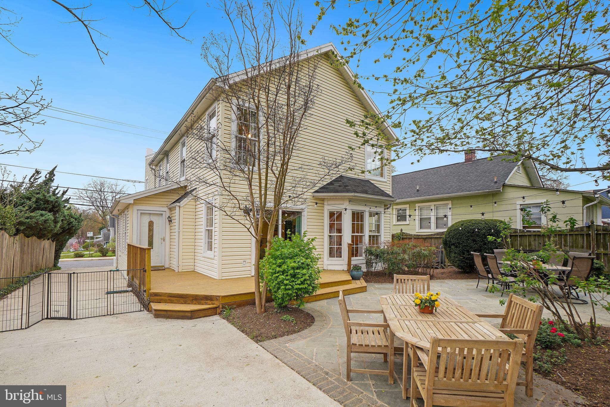701 Ritchie Avenue Silver Spring, MD 20910 - Photo 11 of 43 The Perfect Setting for Outdoor Entertaining