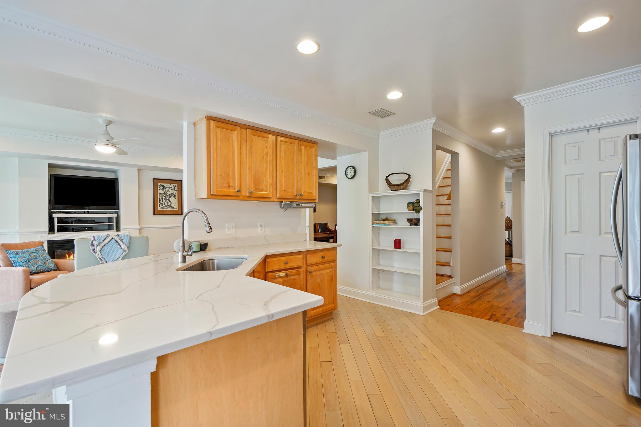 701 Ritchie Avenue Silver Spring, MD 20910 - Photo 14 of 43 Gorgeous Quartz Counters