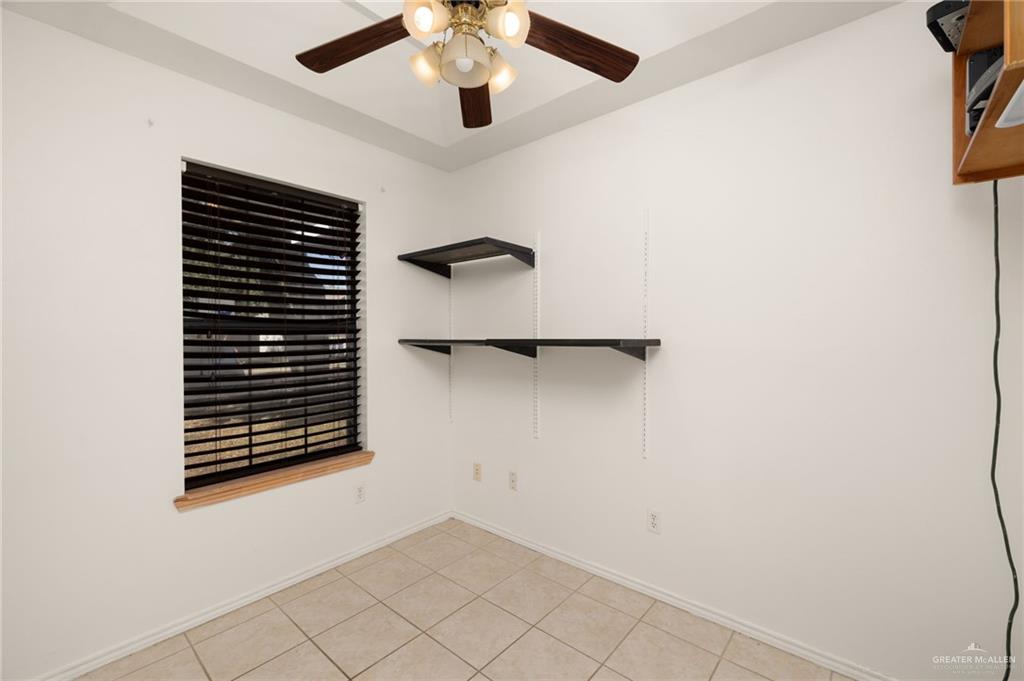 2210 Morning Lane Mission, TX 78572 - Photo 15 of 20 an empty room with windows