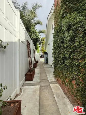 $3,250 | 20748 Stagg Street, Winnetka, CA 91306