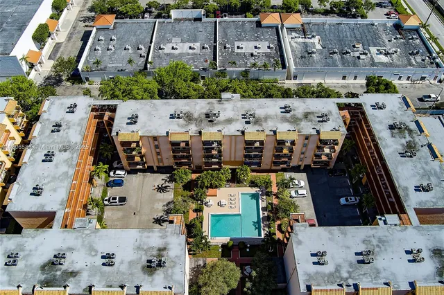 $189,900 | 1950 West 54th Street, Unit 313, Hialeah, FL 33012