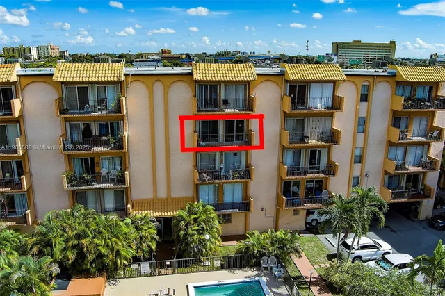 $189,900 | 1950 West 54th Street, Unit 313, Hialeah, FL 33012