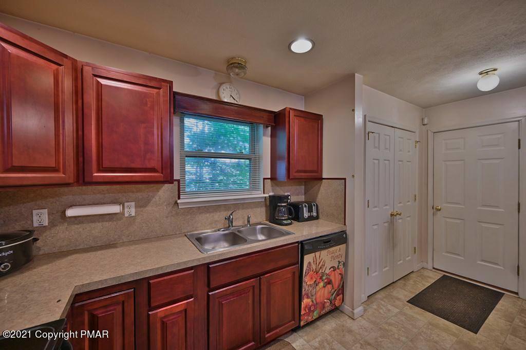 452 Northampton Road Tobyhanna, PA 18466 - Photo 21 of 40 Photo 29