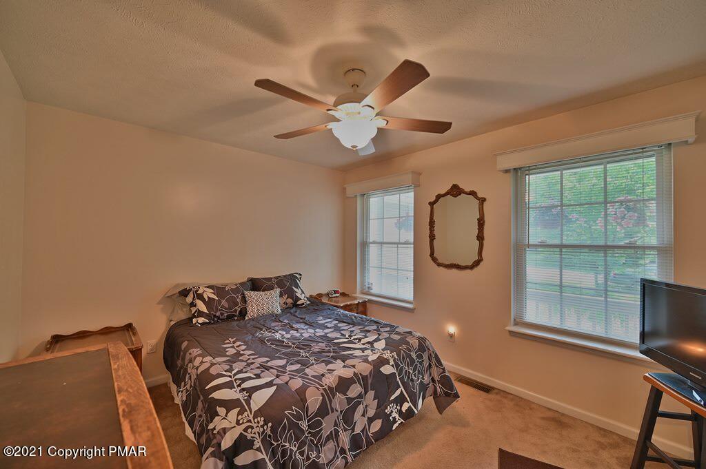 452 Northampton Road Tobyhanna, PA 18466 - Photo 26 of 40 Photo 37