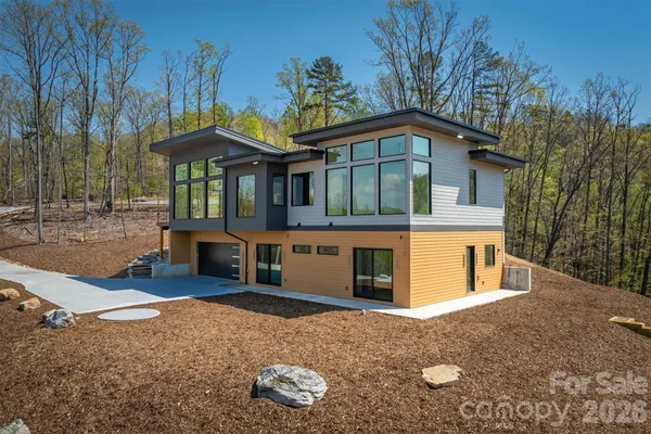 $1,845,000 | 463 Summit Trail, Nebo, NC 28761