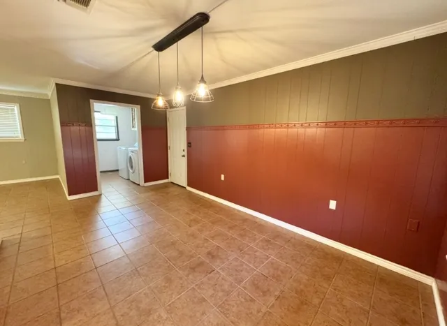 $1,760 | 1225 Lake Terrace Drive, Elgin, TX 78621