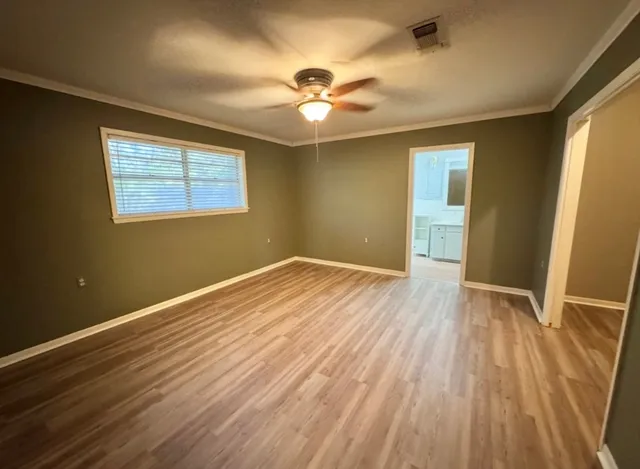 $1,760 | 1225 Lake Terrace Drive, Elgin, TX 78621